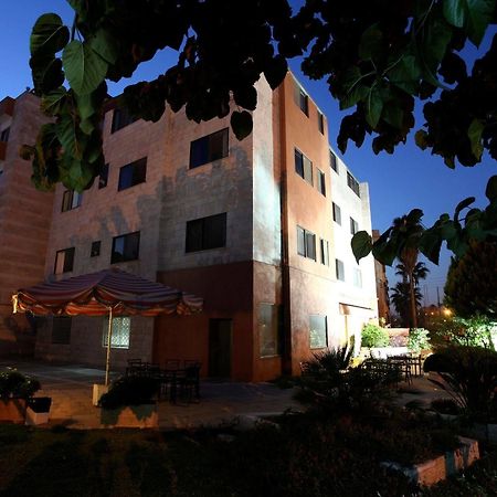 Barakat Hotel Apartments Amman Exterior photo